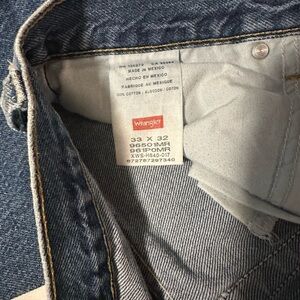 Wrangler Men's Classic Indigo Relaxed Jeans